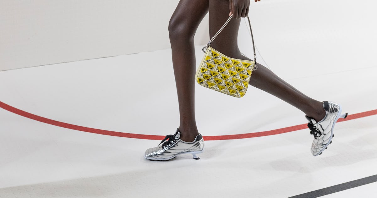 10 Shoe Trends From The Spring 2021 Runways That Everyone Will Be Wearing New Fashion Tennis Shoes 2022