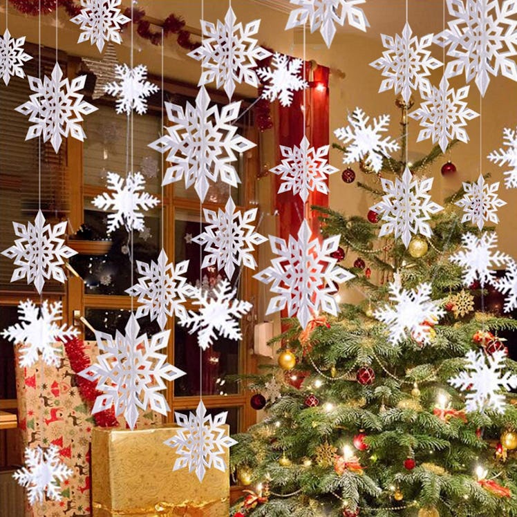 Winter Christmas Hanging Snowflake Decorations