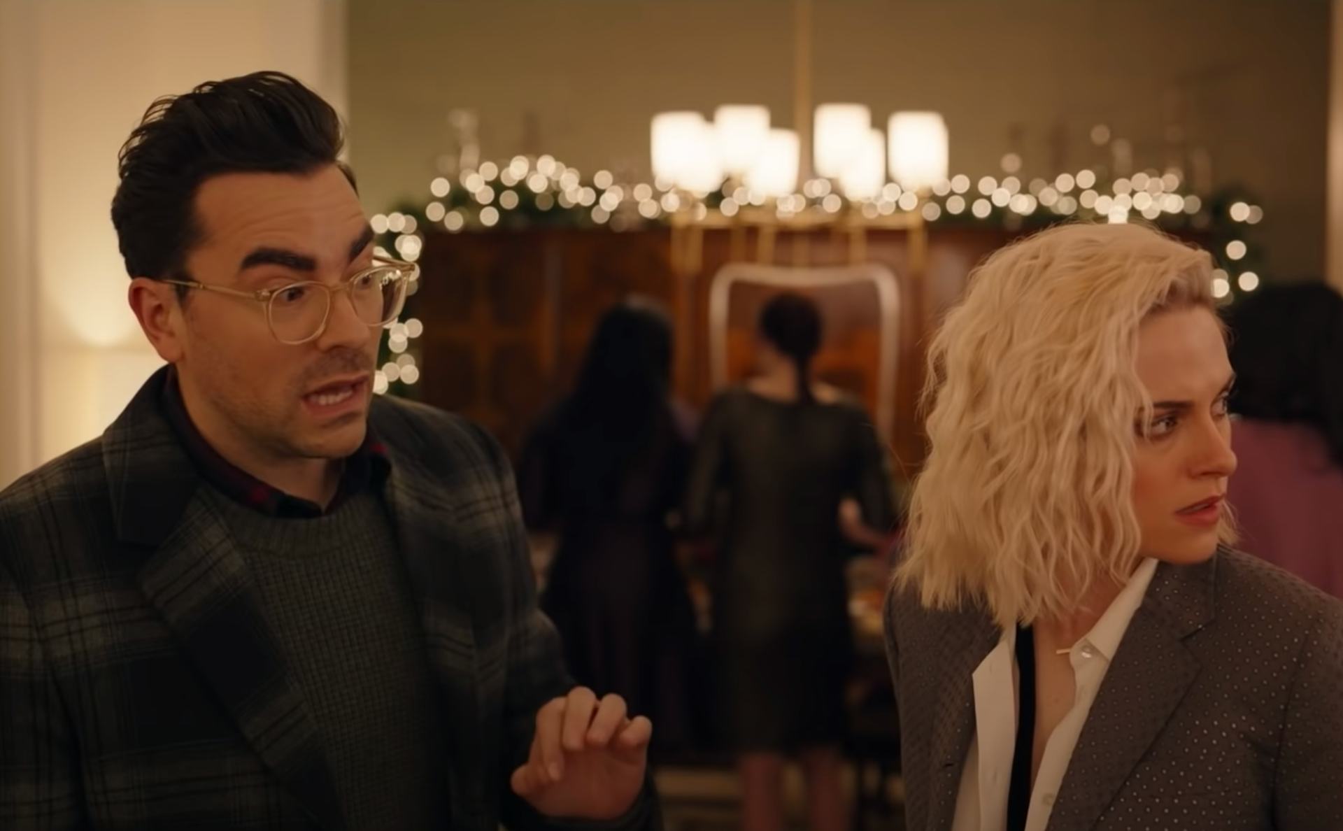 The 'Happiest Season' Trailer Shows Kristen Stewart & Dan Levy Making The  Yuletide Gayer