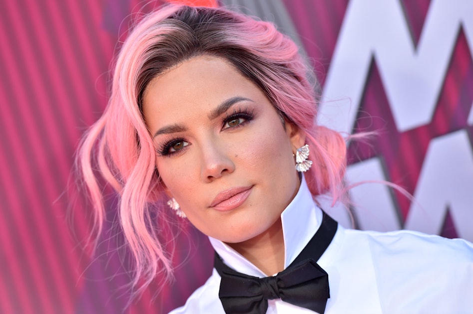 Halsey's Blue Hair and Pink Jacket: A Look at Her Iconic Style - wide 5