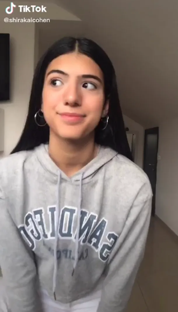 These Charli D Amelio Lookalikes On Tiktok Will Make You Do A Double Take