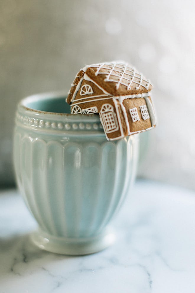 Mini Gingerbread House Mug Topper Cookie Cutter