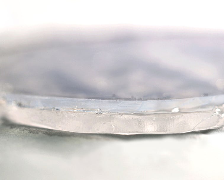 MIT's new cooling material