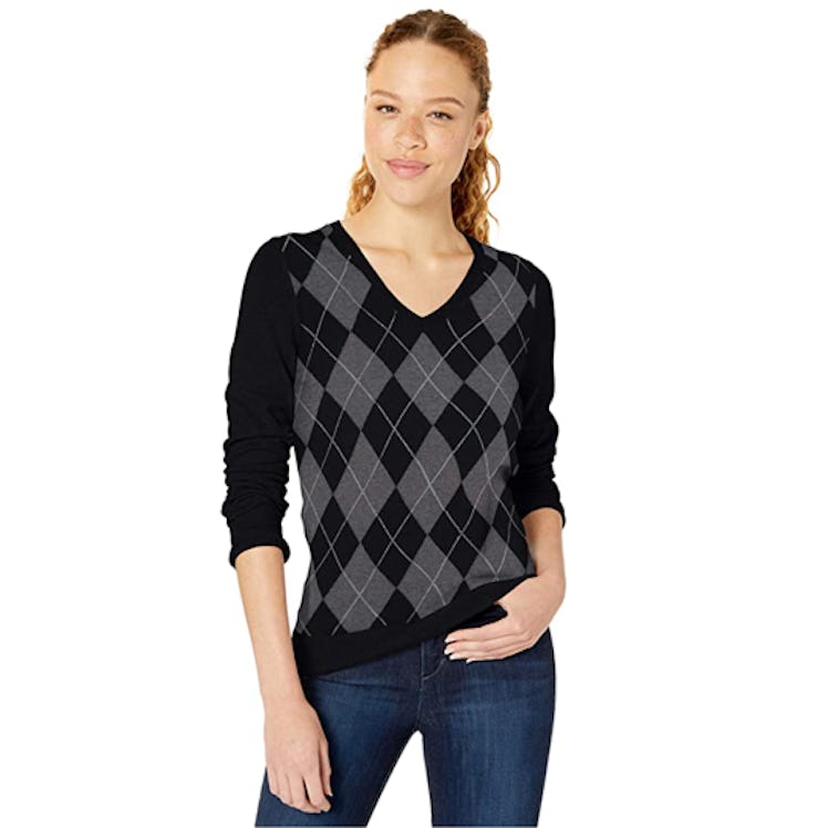 Amazon Essentials Classic Fit V-Neck Sweater