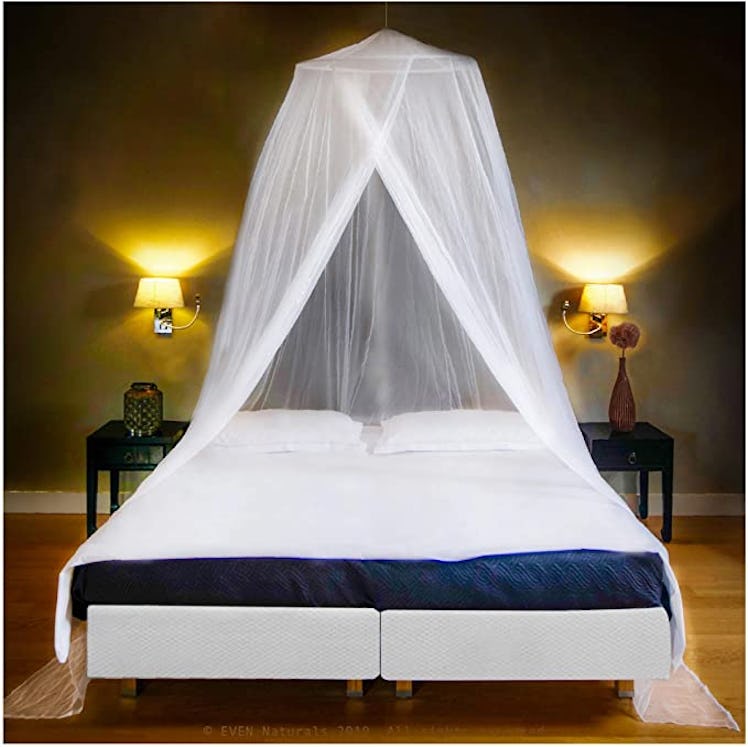 EVEN NATURALS Luxury Mosquito Net Bed Canopy