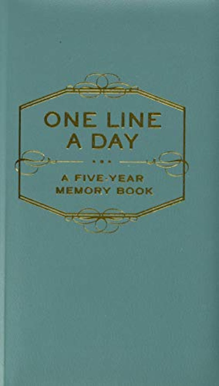 One Line A Day: A Five-Year Memory Book (5 Year Journal, Daily Journal