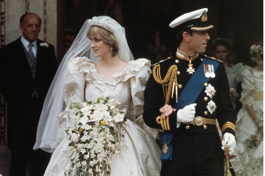 Princess Diana & Prince Charles’ Wedding Day Body Language Was So ...
