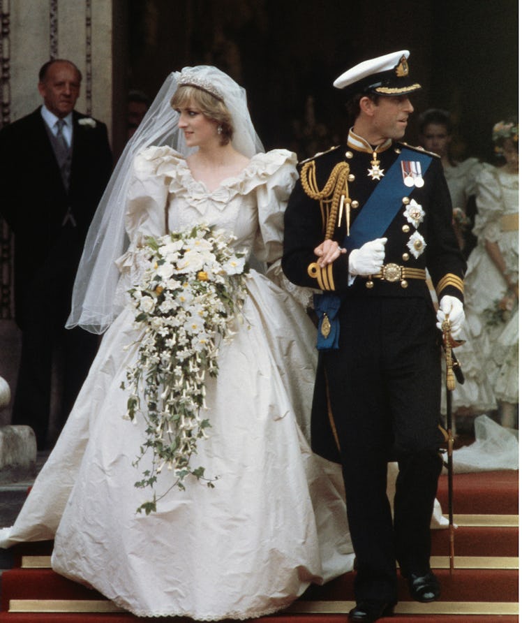 Princess Diana and Prince Charles’ wedding day body language shows they were having mixed feelings.