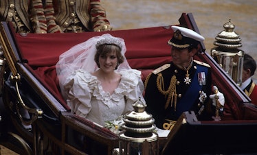 Princess Diana and Prince Charles’ wedding day body language says a lot about their relationship.