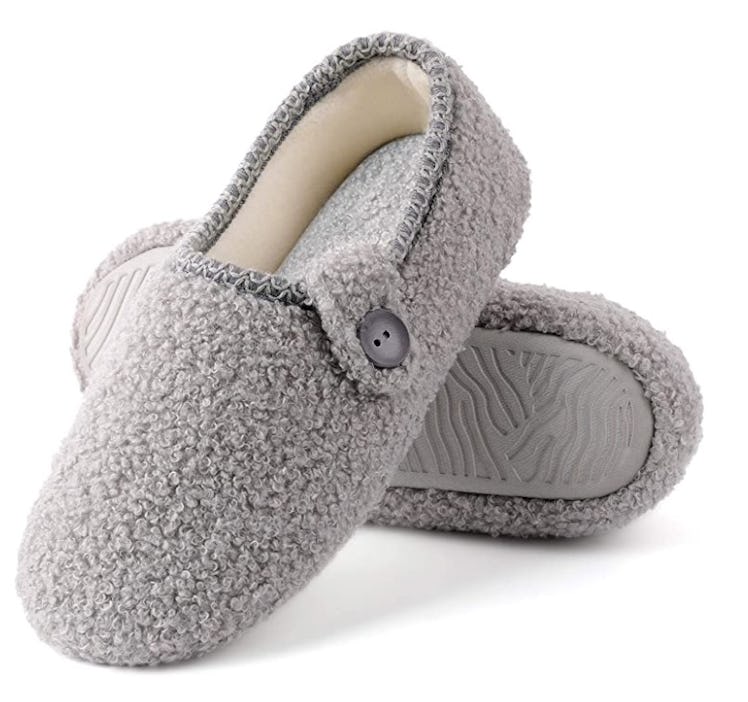 RockDove Women's Brea Button Moc Slipper