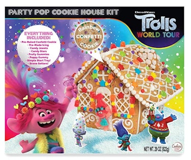 World Tour Trolls Holiday House Gingerbread Cookie Kit