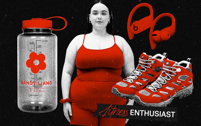 A girl wearing a fitness outfit with a bottle of water and running sneakers