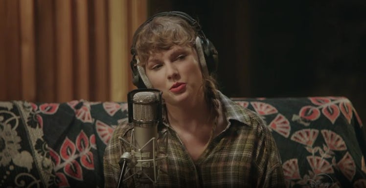 Taylor Swift appears in 'Folklore: The Long Pond Studio Sessions.'