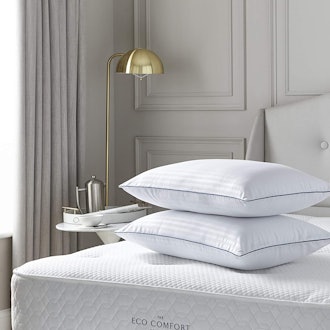Silentnight Hotel Collection Luxury Piped Pillow Pair