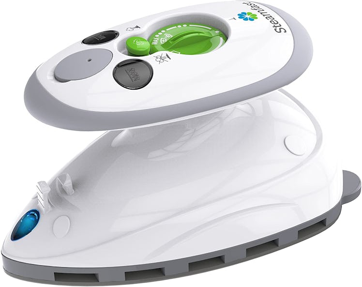 Steamfast SF-717 Mini Steam Iron