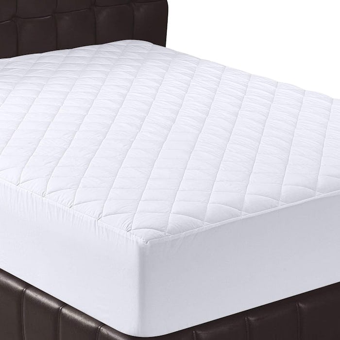 Utopia Bedding Quilted Fitted Mattress Pad 