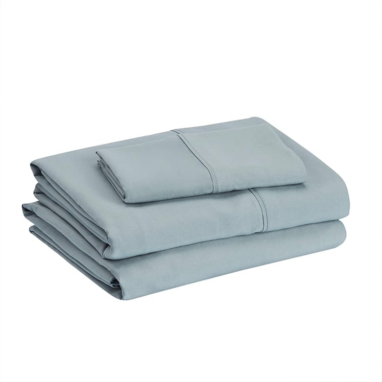 AmazonBasics Lightweight Microfiber Sheet Set