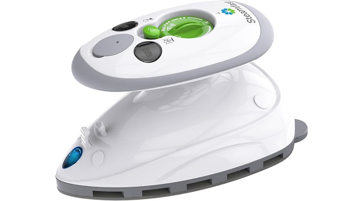 Steamfast SF-717 Mini Steam Iron