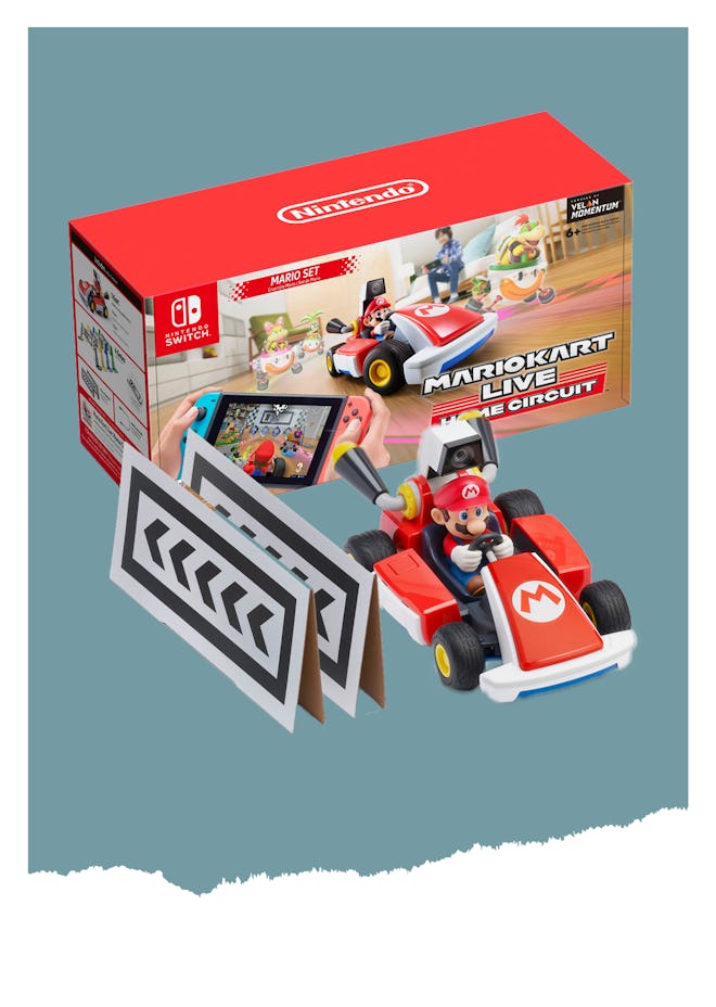 Mario Kart Live: Home Circuit Augmented Reality Racing for Nintendo Switch (E for Everybody)