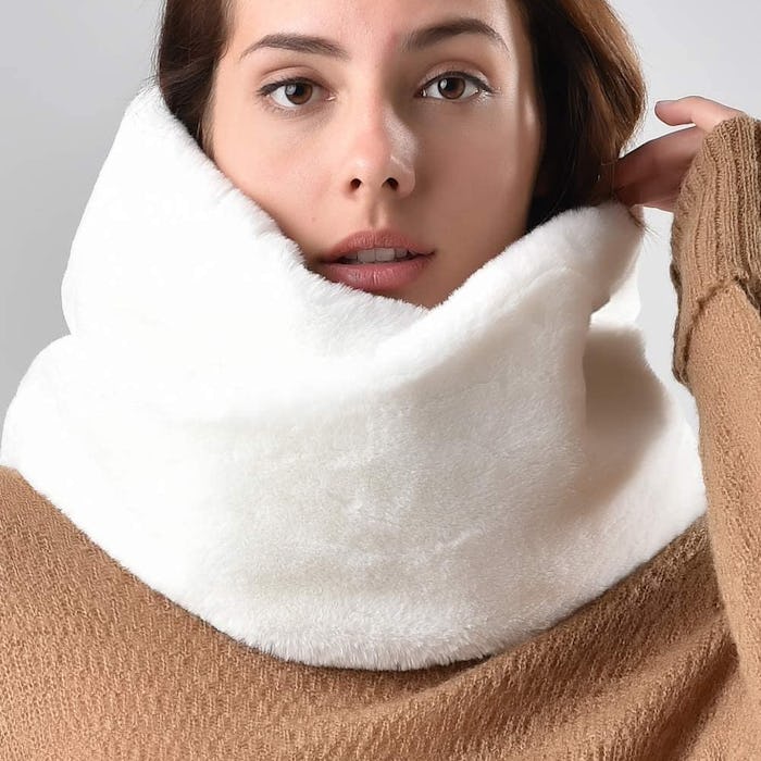 FURTALK Faux-Fur Neck Warmer Scarf