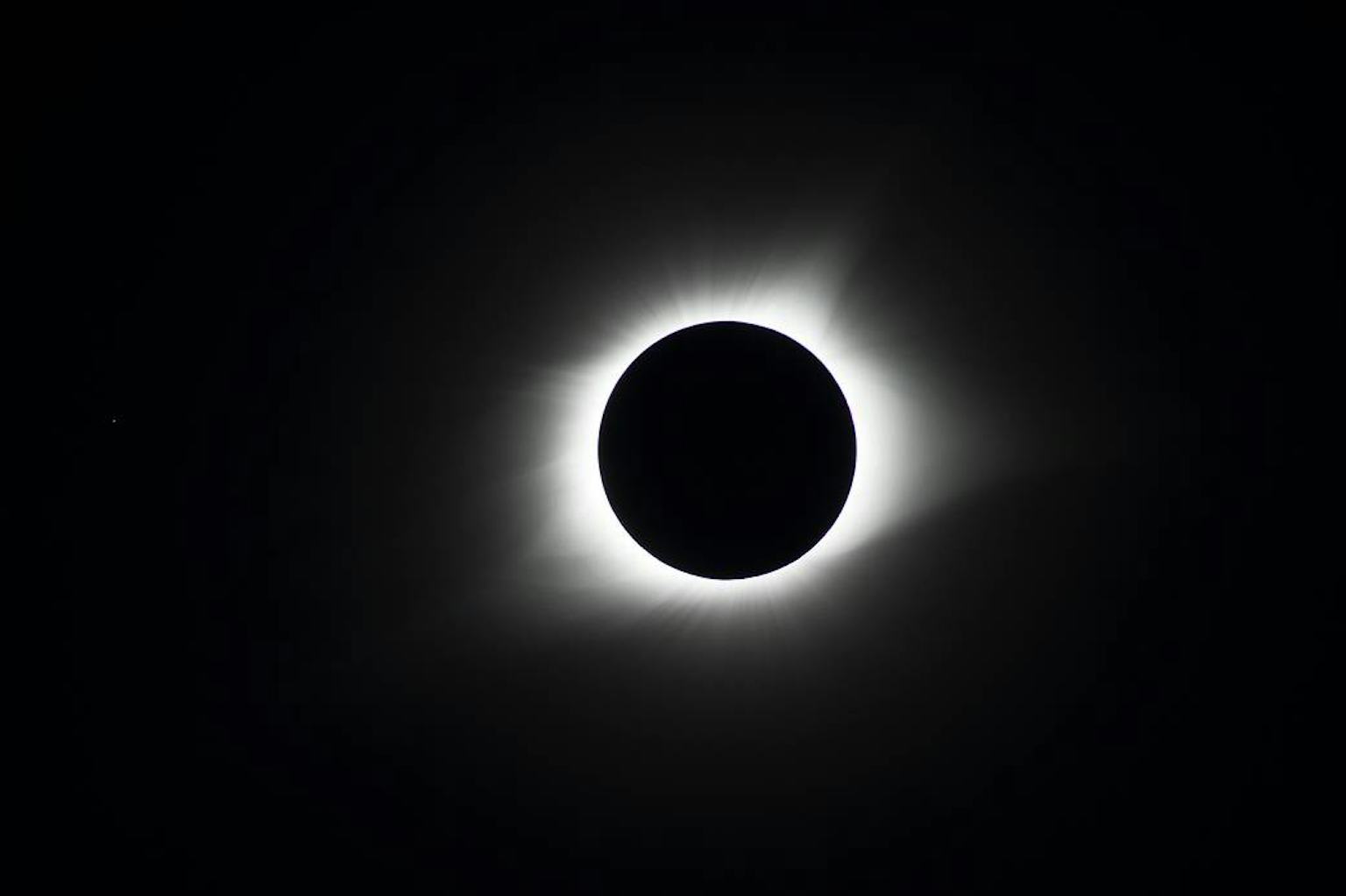 Solar eclipses 20202025 Dates, times, and locations