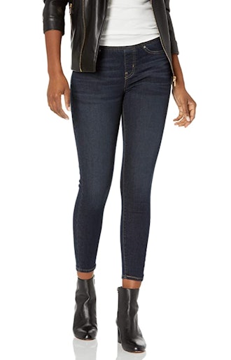Signature by Levi Strauss & Co. Gold Label Totally Shaping Skinny Jeans