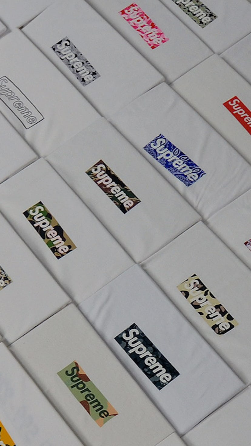 Supreme Complete Box Log T-Shirt Collection