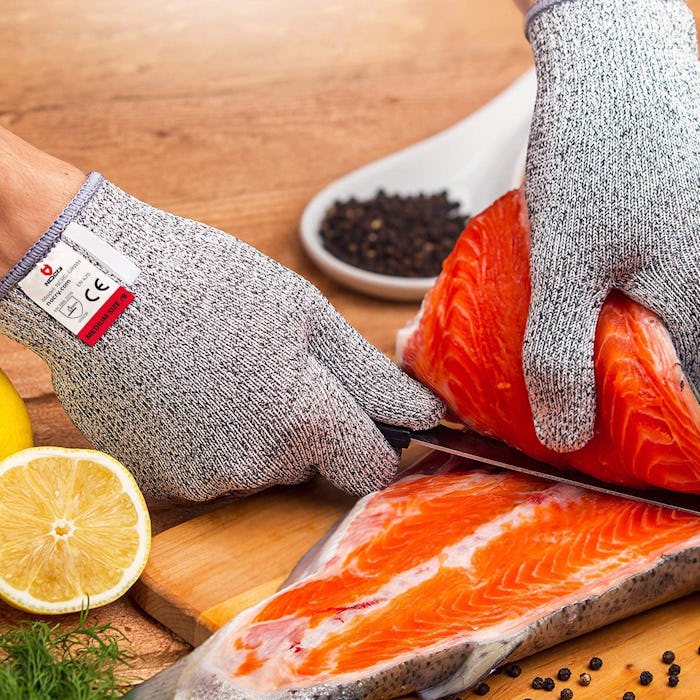 NoCry Cut Resistant Gloves