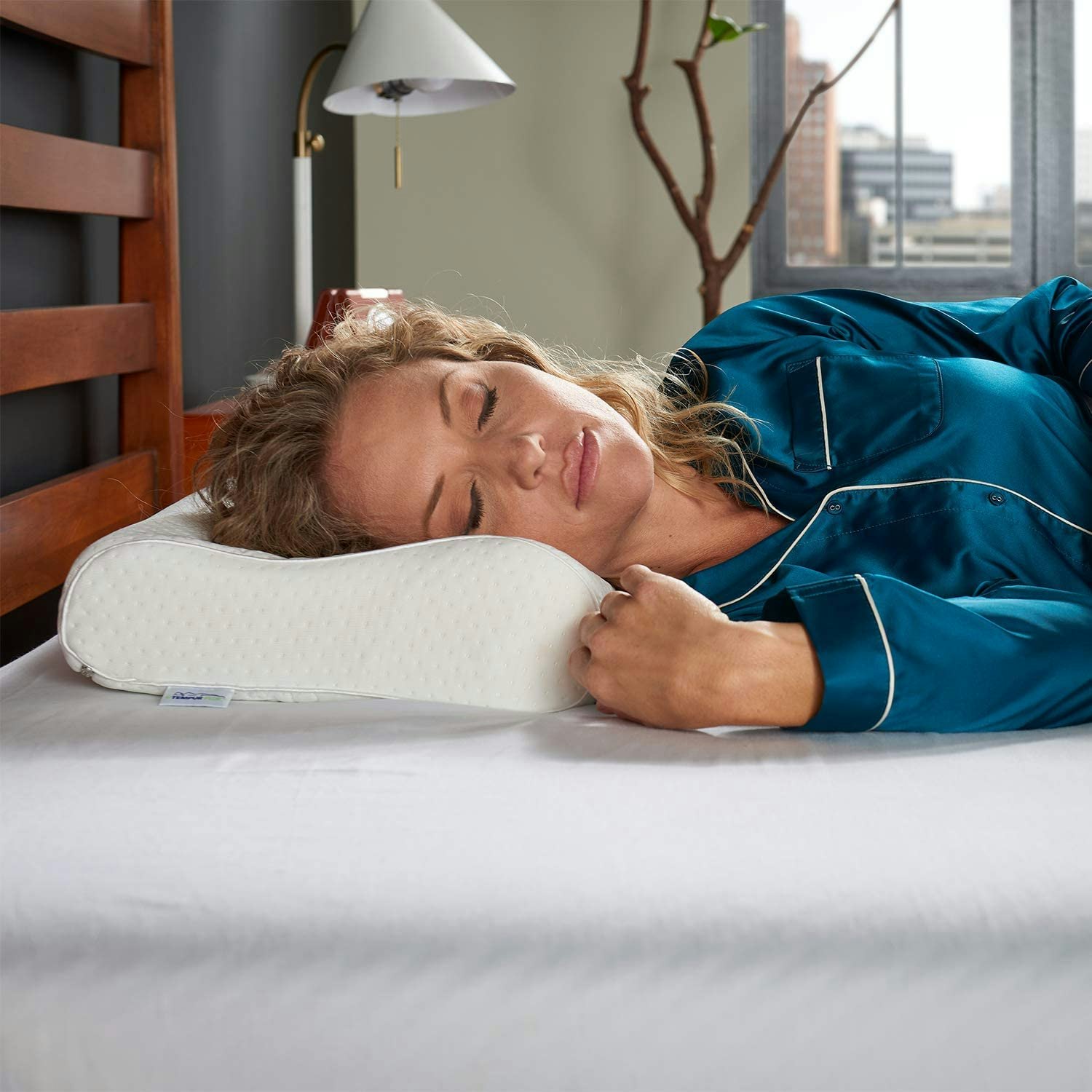 tempurpedic pillow        
        <figure class=