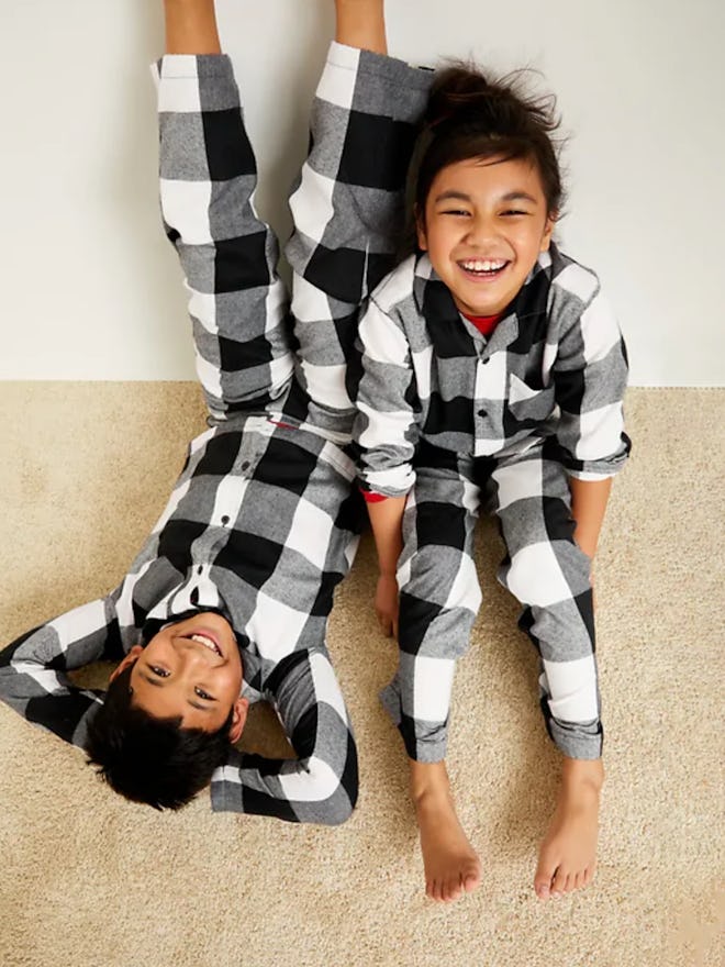 Patterned Gender-Neutral Flannel Pajama Set for Kids - Black Buffalo Plaid