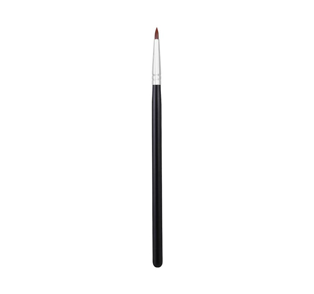 M443 — Pointed Liner Brush