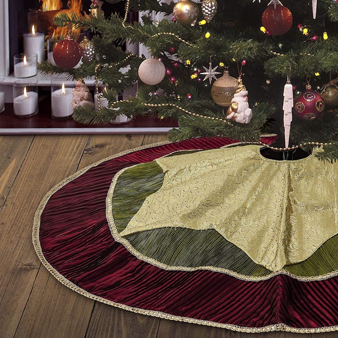 Valery Madelyn Traditional Tree Skirt