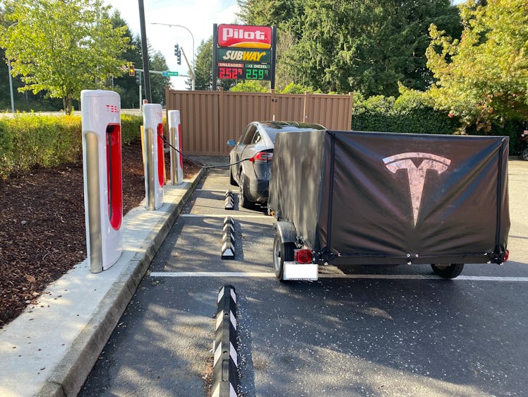 Tesla trailer in action.