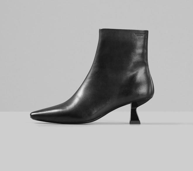 LISSIE Black Leather Boots