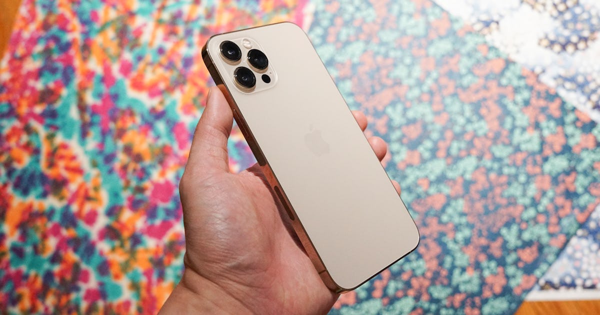iPhone 12 Pro Max review: Extremely overhyped camera