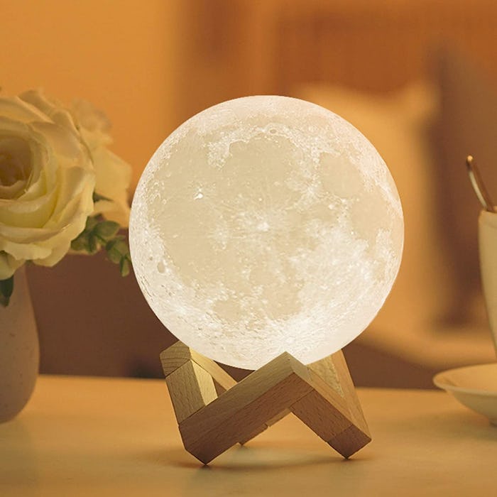 Eglued Moon Lamp with Stand