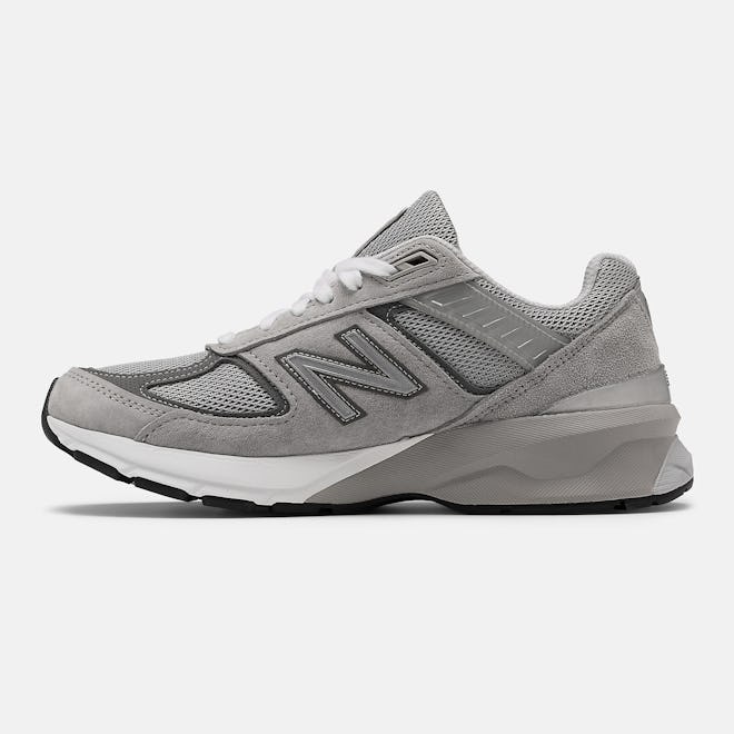 990v5