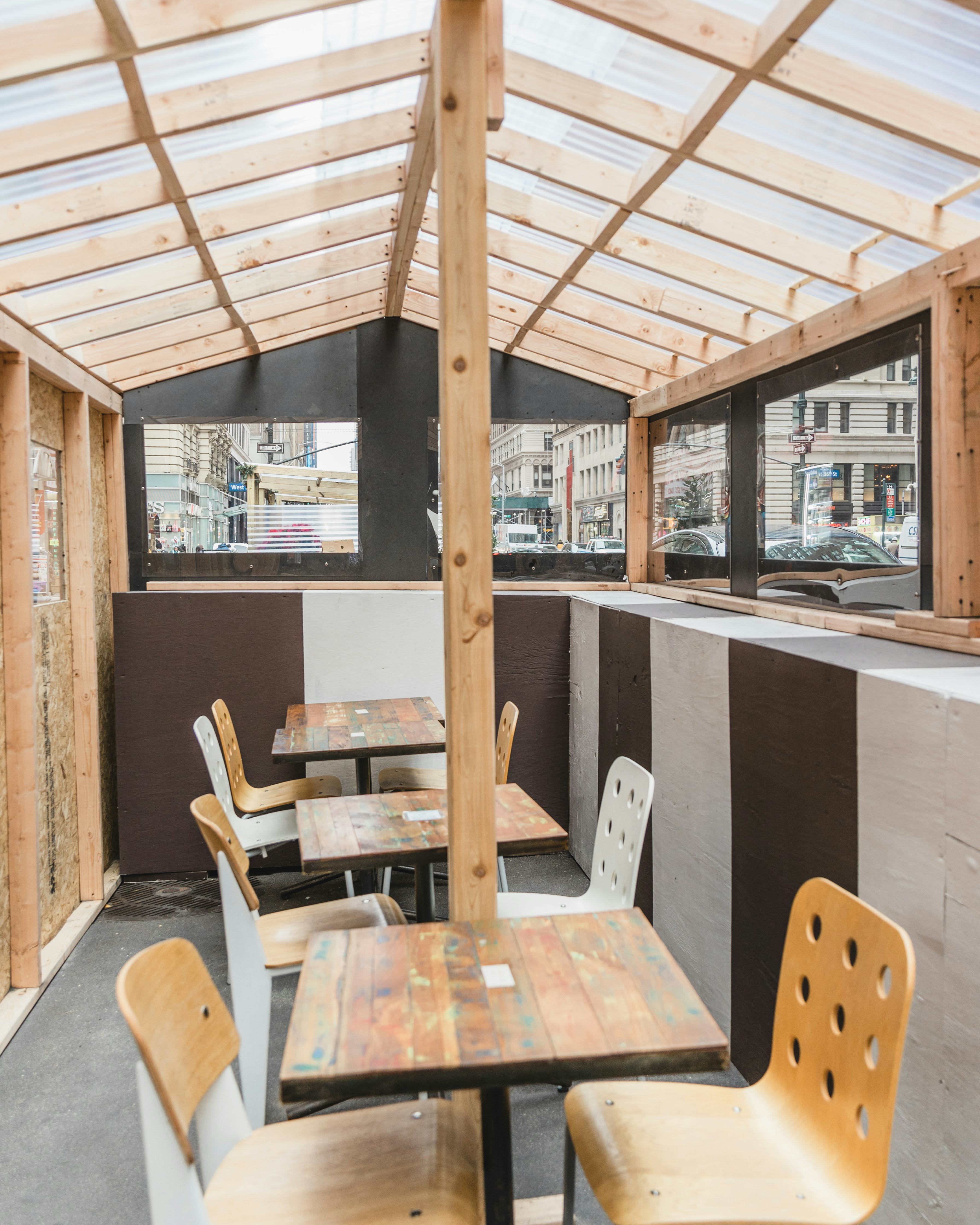 New York City outdoor dining.