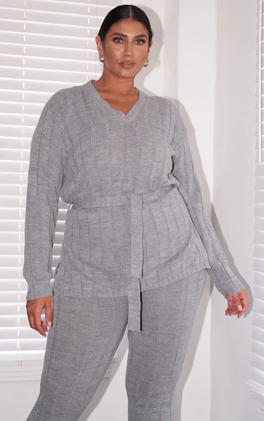 PrettyLittleThing Plus Grey Belted Longline Sweater And Leggings Lounge Set