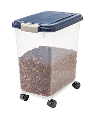 IRIS 33-Quart Airtight Food Storage Container