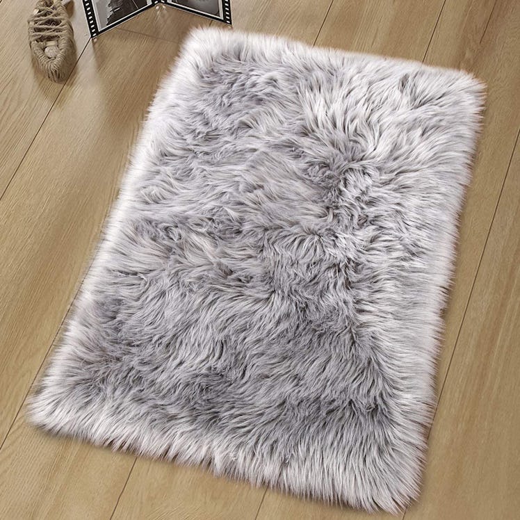 Noahas Faux Fur Area Rug