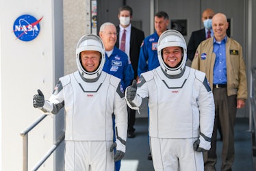 nasa astronauts preparing to board crew dragon