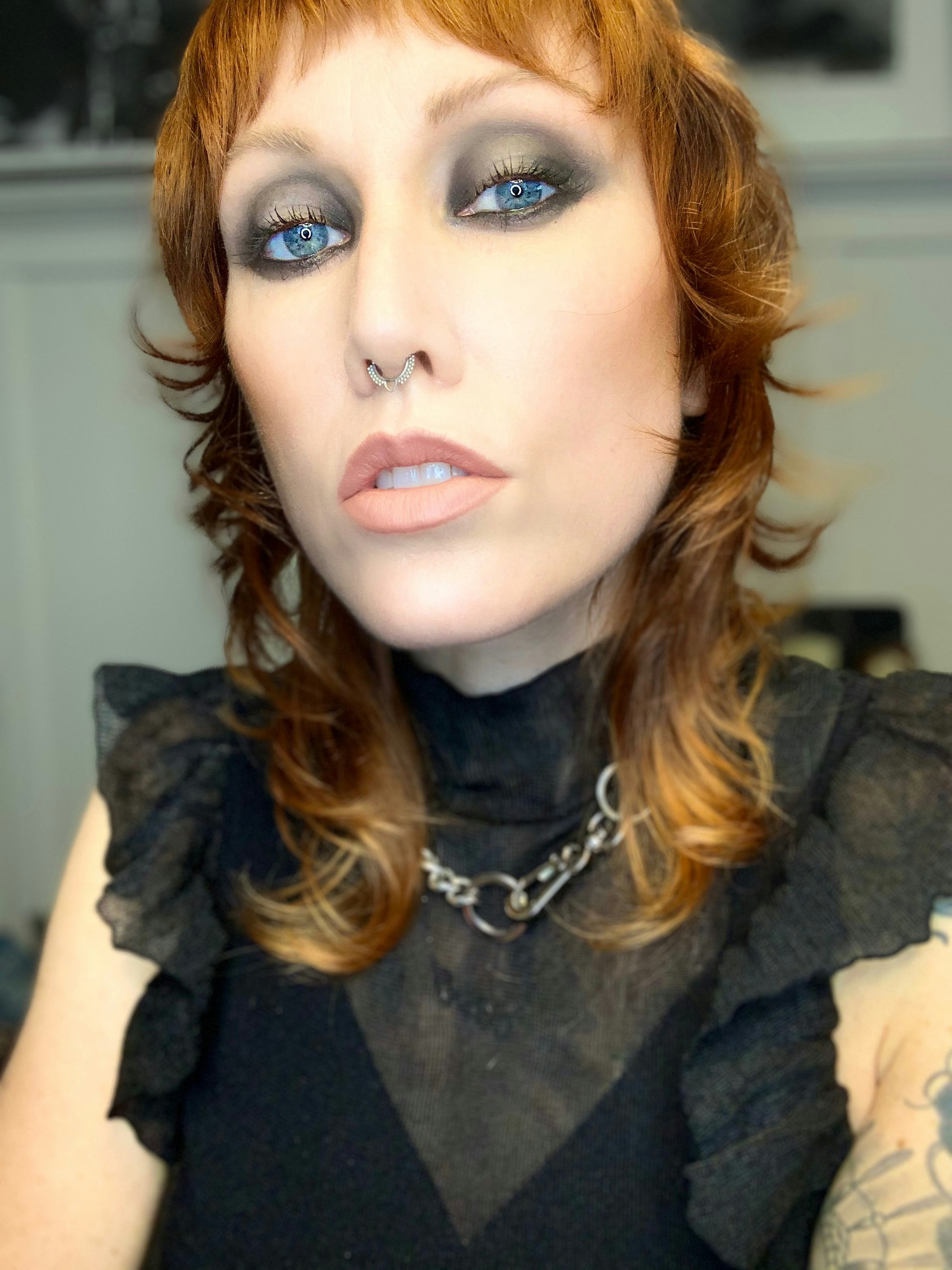 A black velvet look is a great way to wear black eyeshadow.