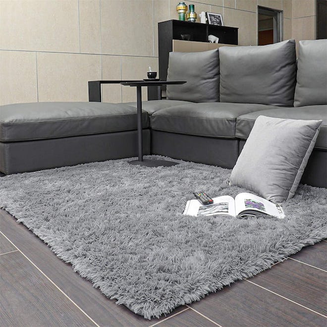 Ophanie Machine Washable Area Rugs for Living Room - in Senior Gray 4' x 5.3'