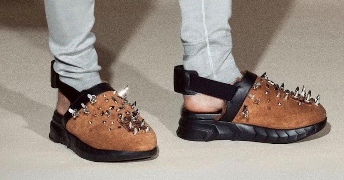 Givenchy crocs 2025