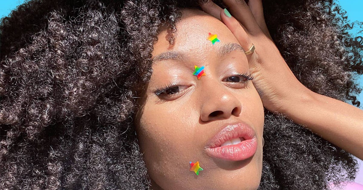 Do Hydrocolloid Bandages For Acne Work The Tiktok Hack Is Expert Approved Do Hydrocolloid Bandages For Acne Work The Tiktok Hack Is Expert Approved