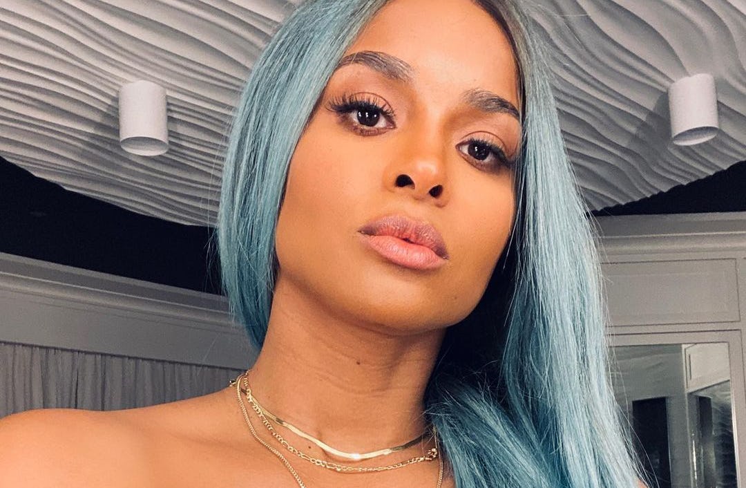 Ciara's long bangs have returned.