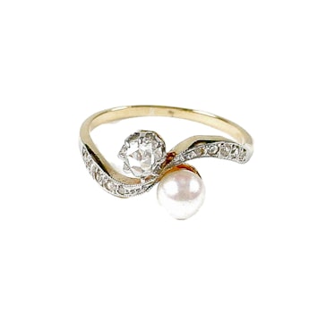 Lovely Antique Moi et Toi Diamond Pearl Hi-Karat Gold Ring