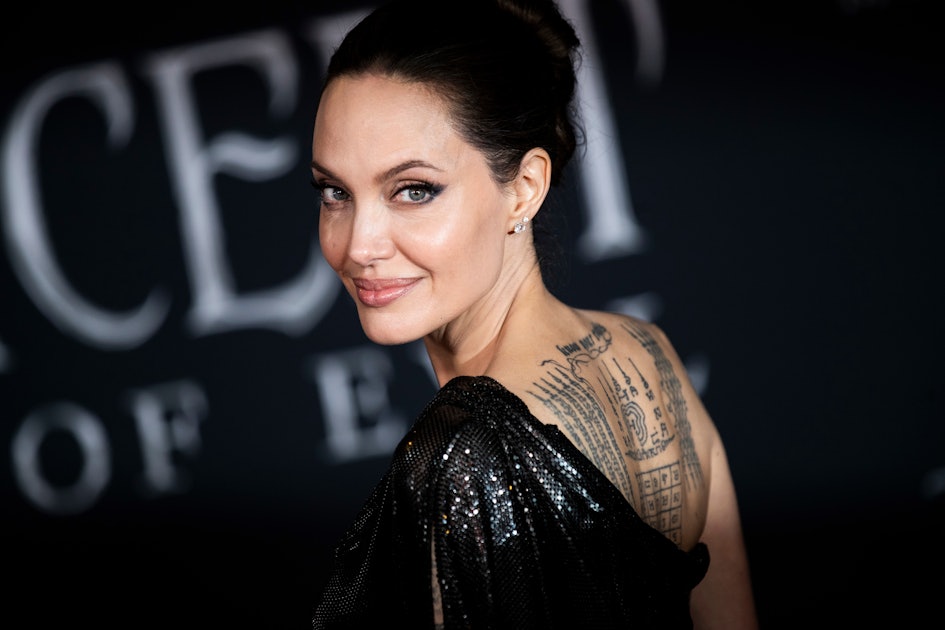 Monopol Bevæger sig ciffer Angelina Jolie's Signature Beauty Look Is So Easy To Replicate