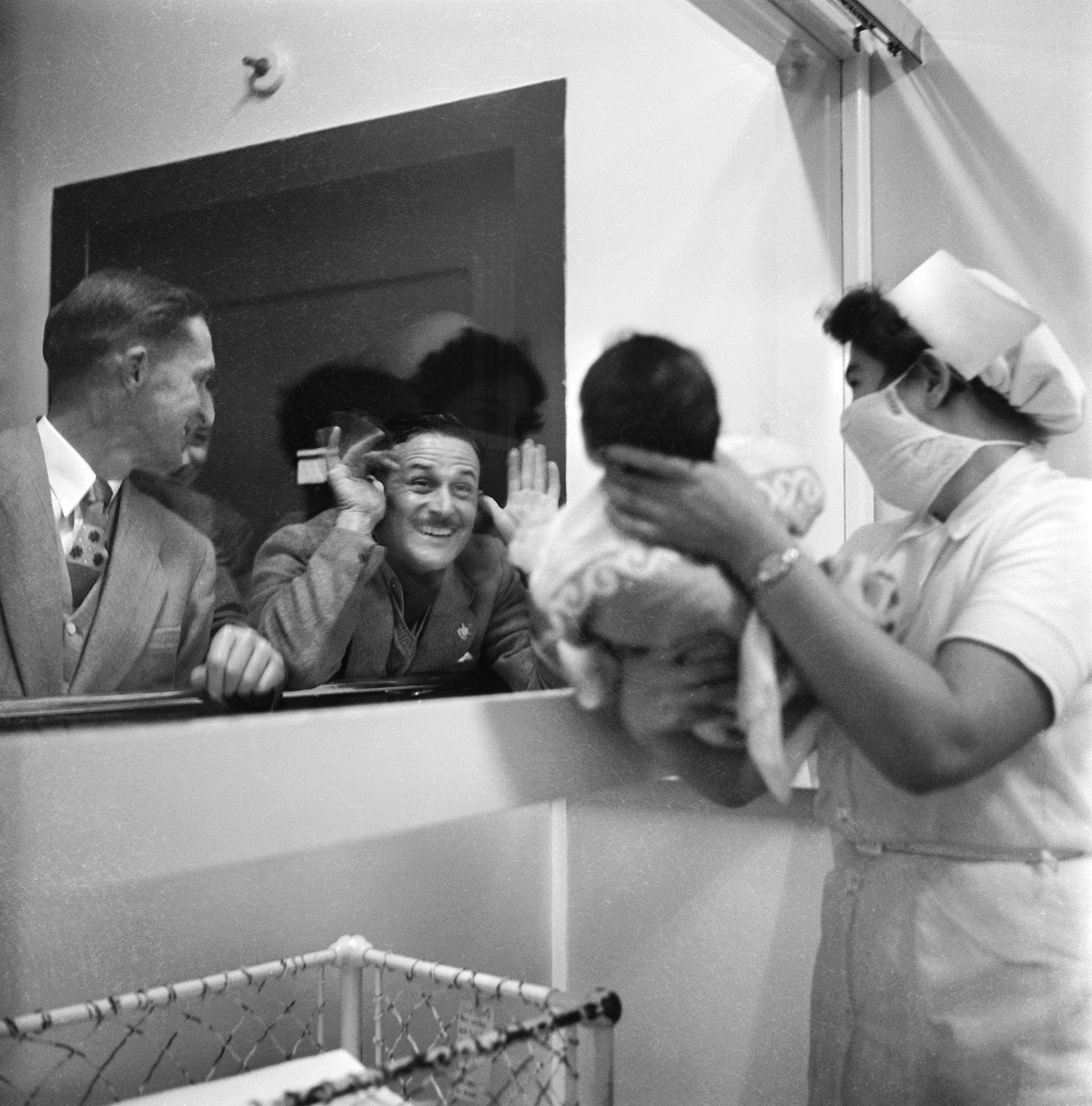 These Vintage Maternity Ward Photos Prove That Motherhood Is Timeless